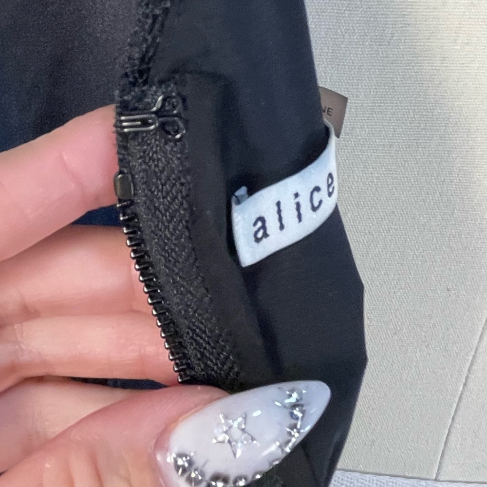 Alice + Olivia MCGUIRE RUFFLE SLIT MIDI - Picture 12 of 14